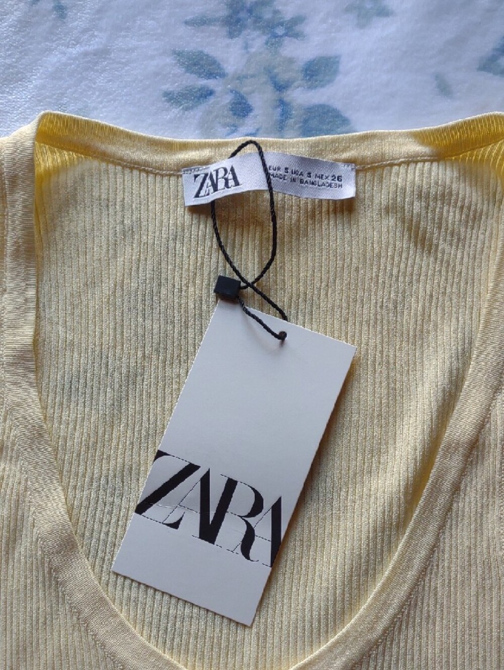 Zara Pale Yellow Ribbed Tank Top - Picture 2 of 4